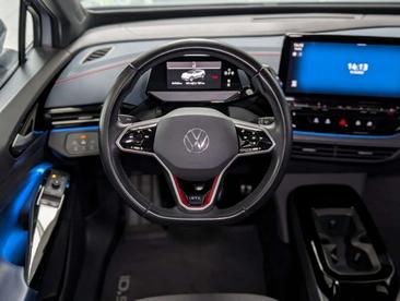 Volkswagen ID.5 Coupé SUV GTX 4MOTION — photo 13