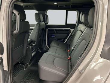 Land Rover Defender 110 Hard Top D250 — photo 5