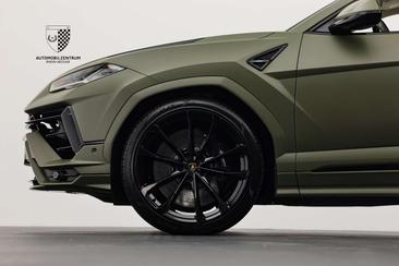 Lamborghini Urus S — photo 34