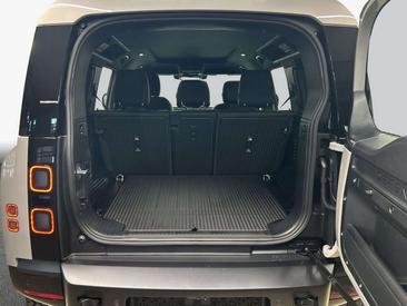 Land Rover Defender 110 Hard Top D250 — photo 11