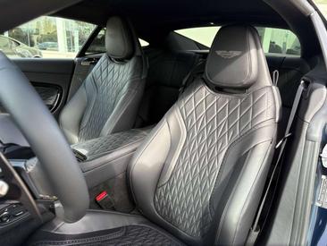 Aston Martin DB12 V8 — photo 8