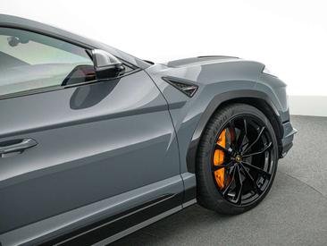 Lamborghini Urus S — photo 27