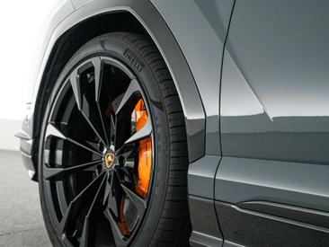 Lamborghini Urus S — photo 32