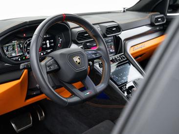 Lamborghini Urus S — photo 40