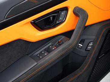 Lamborghini Urus S — photo 42