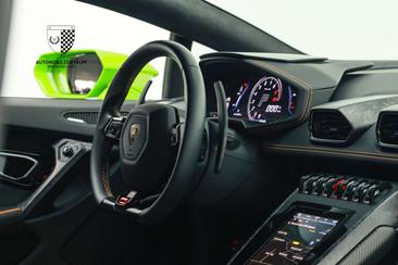 Lamborghini Huracán EVO — photo 34