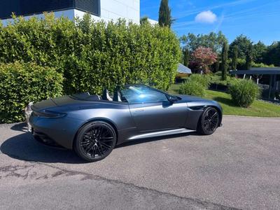 Aston Martin DB12 V8