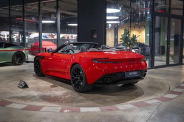 Aston Martin DB12 V8 — photo 15