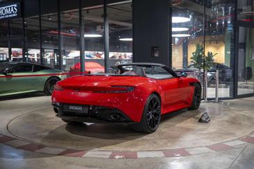 Aston Martin DB12 V8 — photo 17