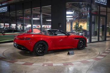 Aston Martin DB12 V8 — photo 18