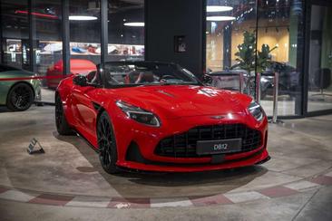 Aston Martin DB12 V8 — photo 22