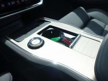 Volvo EX90 Twin Motor — photo 16