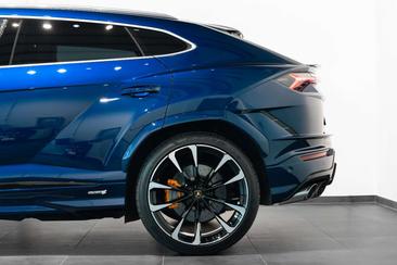 Lamborghini Urus S — photo 8