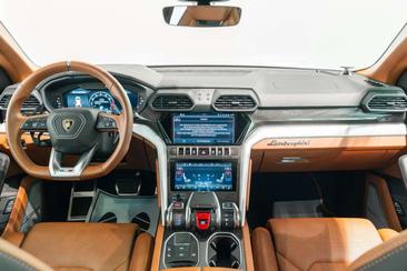 Lamborghini Urus S — photo 20