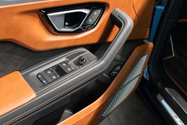 Lamborghini Urus S — photo 29