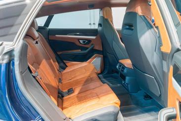 Lamborghini Urus S — photo 34