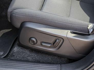 Volvo C40 Coupé SUV — photo 13