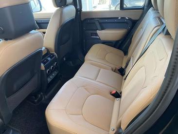 Land Rover Defender 90 D250 MHEV — photo 7