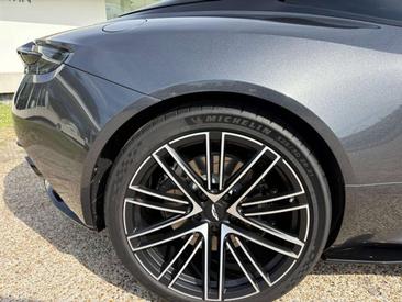Aston Martin DB12 V8 — photo 8