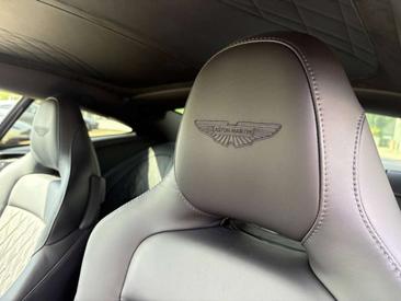 Aston Martin DB12 V8 — photo 13
