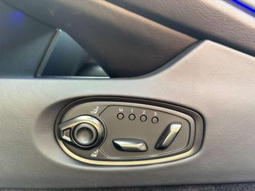 Aston Martin DB12 V8 — photo 16