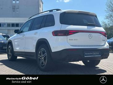 Mercedes EQB 300 4MATIC — photo 3