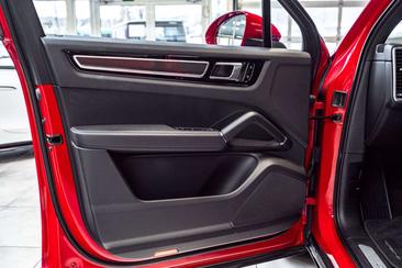 Porsche Cayenne III E-Hybrid — photo 21