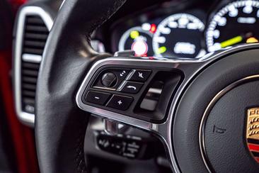 Porsche Cayenne III E-Hybrid — photo 33
