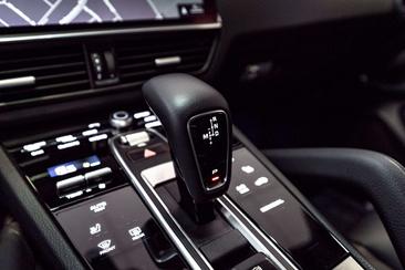 Porsche Cayenne III E-Hybrid — photo 40
