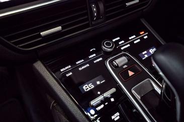 Porsche Cayenne III E-Hybrid — photo 41