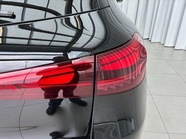 Mercedes EQA 250 — photo 11