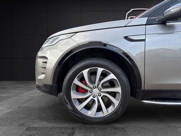 Land Rover Discovery Sport P300e — photo 9