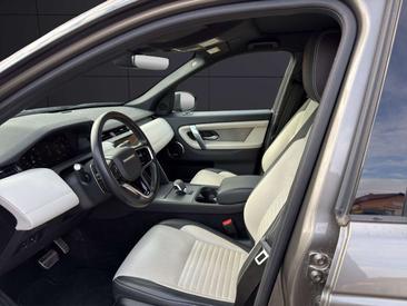 Land Rover Discovery Sport P300e — photo 10