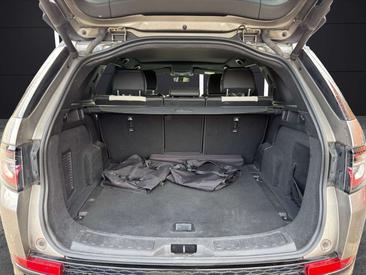 Land Rover Discovery Sport P300e — photo 20