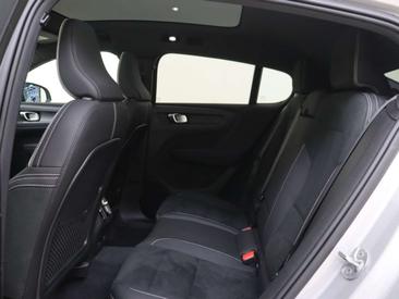 Volvo C40 Coupé SUV — photo 8
