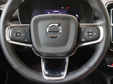 Volvo C40 Coupé SUV — photo 21