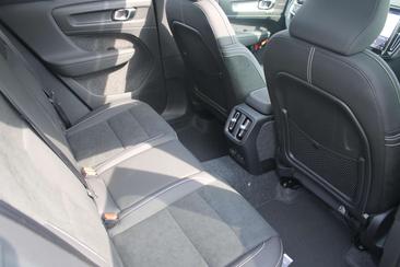 Volvo EX40 Single Motor Extended Range — photo 11