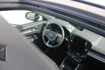 Volvo EX40 Single Motor Extended Range — photo 13