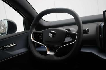 Volvo EX30 — photo 4