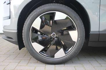 Volvo EX30 — photo 5