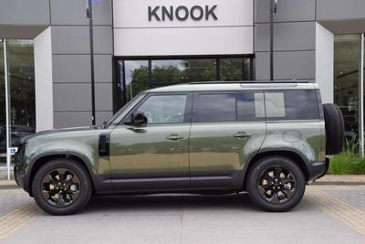 Land Rover Defender 130 D300 MHEV