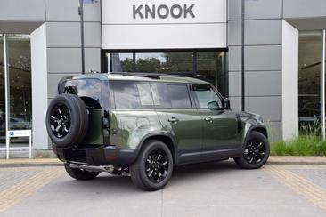Land Rover Defender 130 D300 MHEV — photo 9