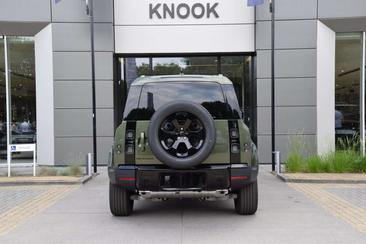 Land Rover Defender 130 D300 MHEV — photo 10