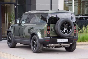 Land Rover Defender 130 D300 MHEV — photo 17