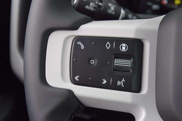 Land Rover Defender 130 D300 MHEV — photo 23