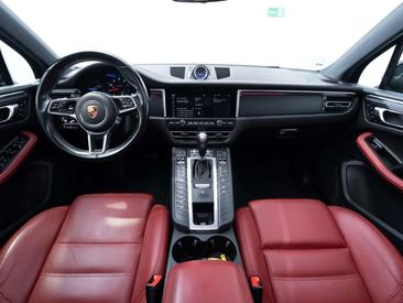Porsche Macan — photo 6