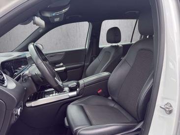 Mercedes GLB 250 — photo 9