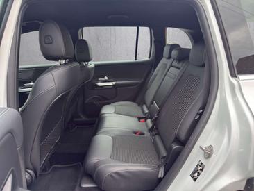 Mercedes GLB 250 — photo 11