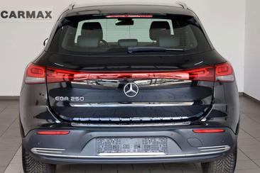 Mercedes EQA 250 — photo 24
