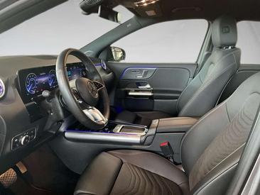 Mercedes EQA 250 — photo 9